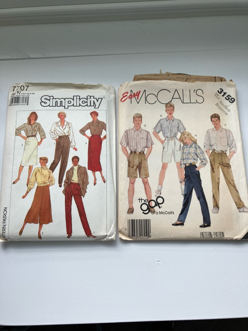 16 vintage sewing patterns, women’s pants skirts, and jackets size is 10–16 - Picture 16 of 16